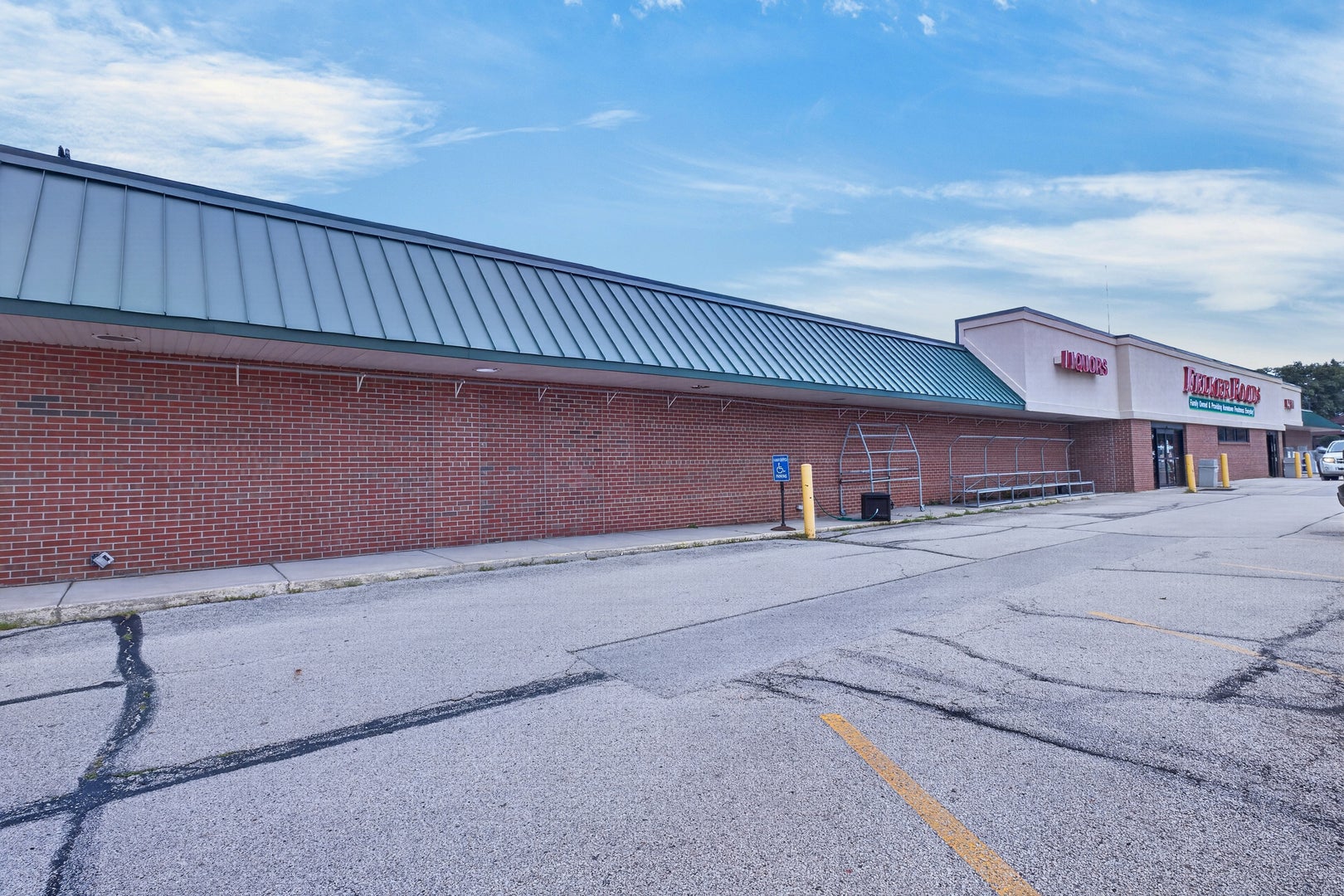 415 W Blackhawk Drive