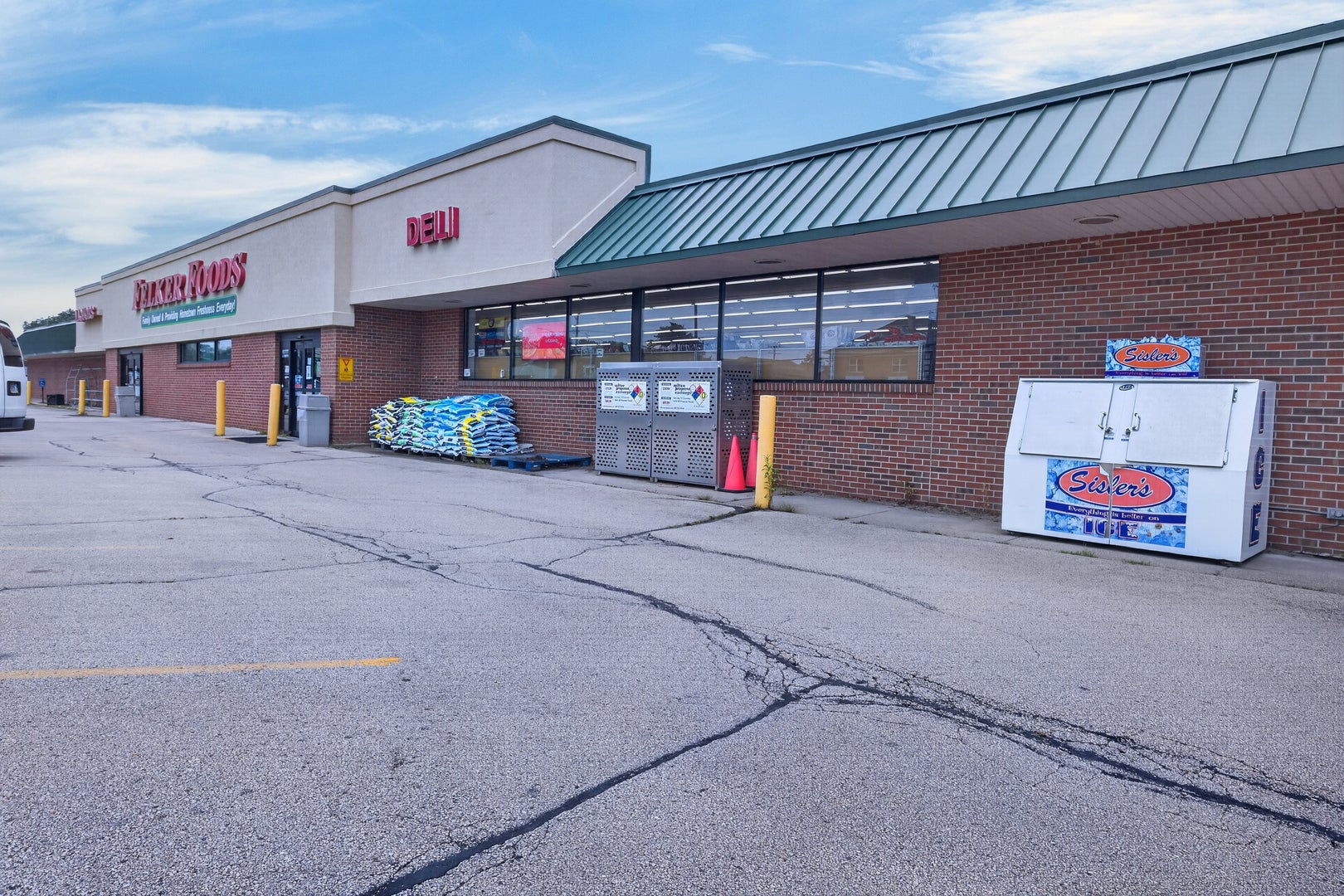 415 W Blackhawk Drive