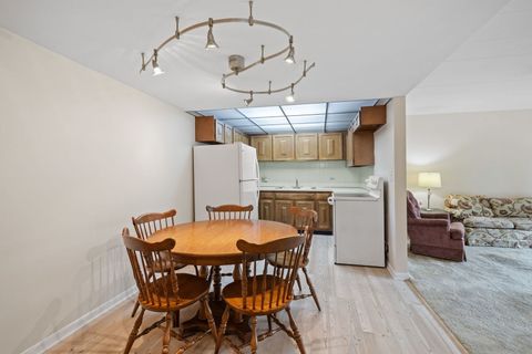 Tiny photo for 5540 Walnut Avenue #11B, Downers Grove, IL 60515 (MLS # 12467940)