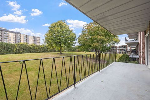 Tiny photo for 5540 Walnut Avenue #11B, Downers Grove, IL 60515 (MLS # 12467940)