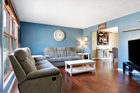 Tiny photo for 8 Haney Court, Bloomington, IL 61701 (MLS # 12490370)