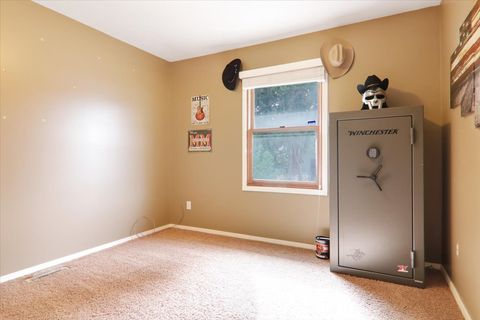 Tiny photo for 8 Haney Court, Bloomington, IL 61701 (MLS # 12490370)