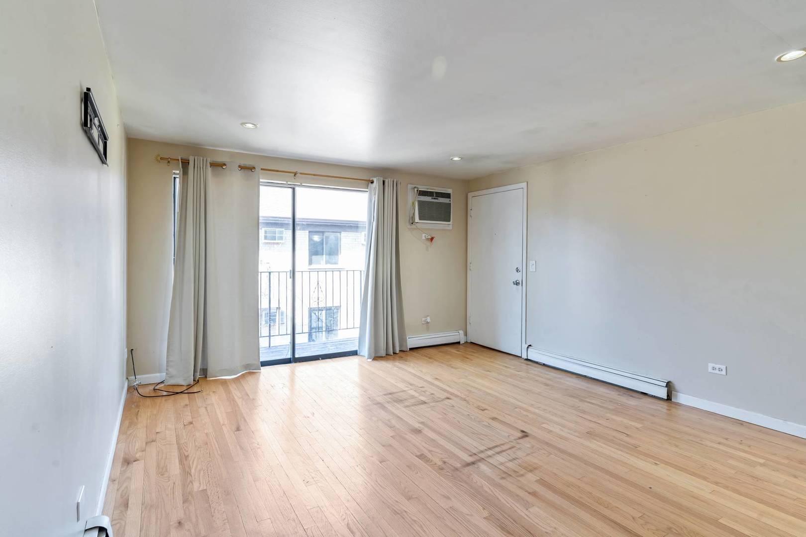 7202 W Wrightwood Avenue 3S