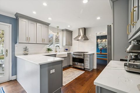 Tiny photo for 216 E Scranton Avenue, Lake Bluff, IL 60044 (MLS # 12545209)