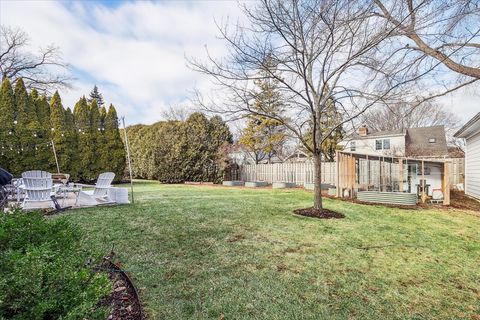 Tiny photo for 216 E Scranton Avenue, Lake Bluff, IL 60044 (MLS # 12545209)