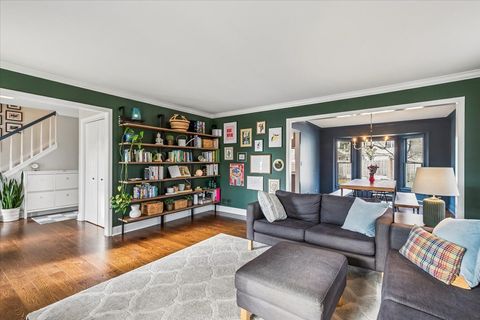 Tiny photo for 216 E Scranton Avenue, Lake Bluff, IL 60044 (MLS # 12545209)