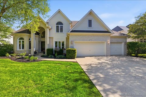 Photo of 811 W Thornwood Drive, South Elgin, IL 60177 (MLS # 12645334)