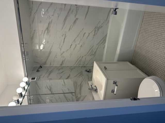 2626 N Lakeview Avenue 1409