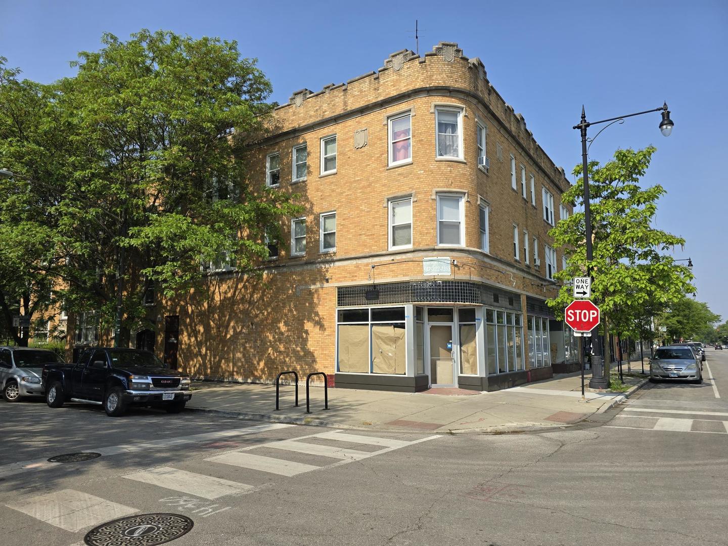 3305 W Bryn Mawr Avenue