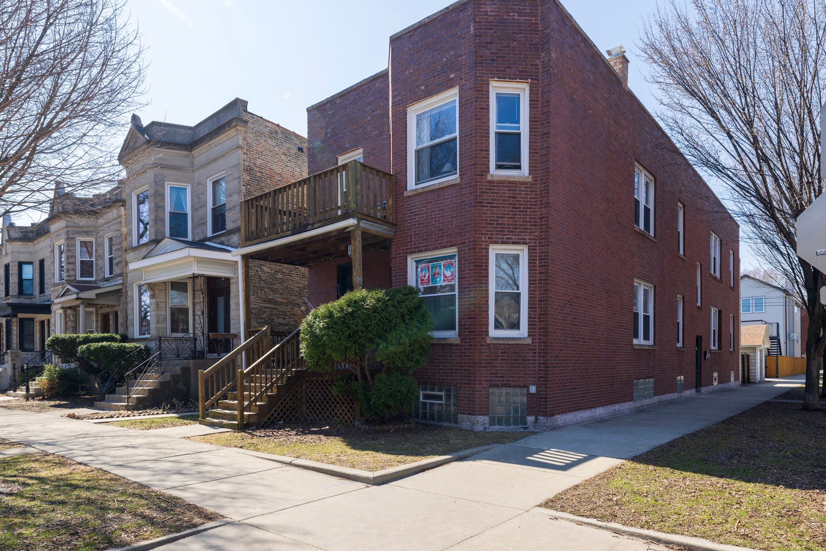 2648 N Francisco Avenue