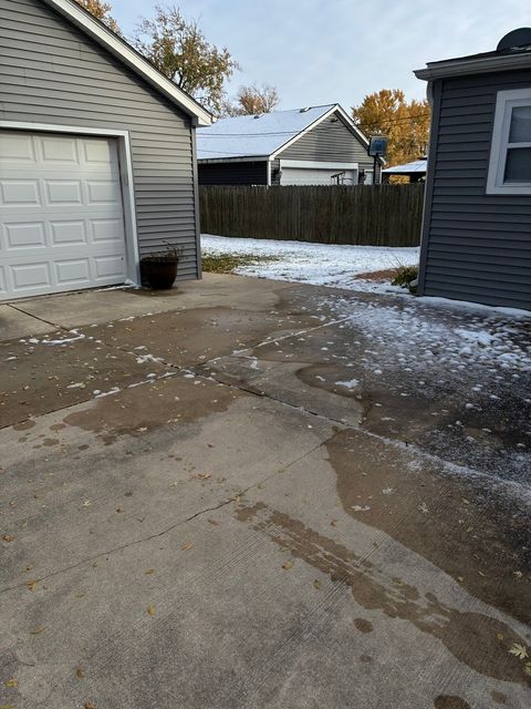 Tiny photo for 11903 S Laramie Avenue, Alsip, IL 60803 (MLS # 12517232)