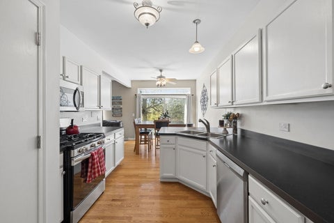 Tiny photo for 8415 Stratford Drive #8415, Tinley Park, IL 60487 (MLS # 12753919)