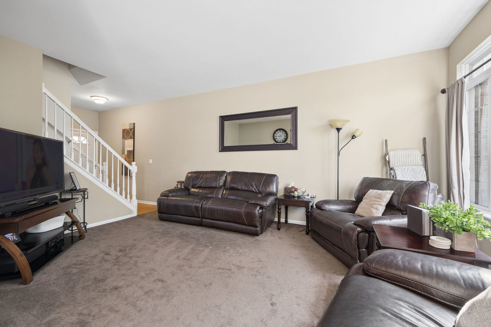 8415 Stratford Drive 8415