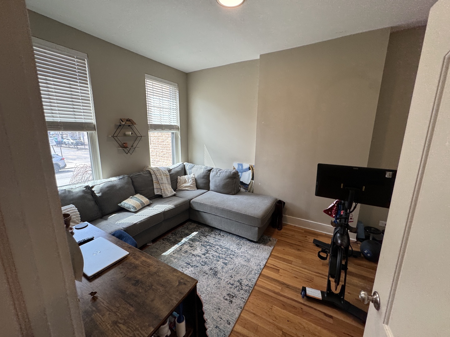 1961 N Wilmot Avenue 1