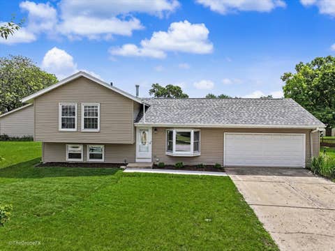 Tiny photo for 30w281 Heather Court, Warrenville, IL 60555 (MLS # 12682190)