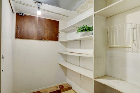 Tiny photo for 2300 Sherman Avenue #2B, Evanston, IL 60201 (MLS # 12656317)
