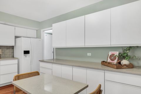 Tiny photo for 2300 Sherman Avenue #2B, Evanston, IL 60201 (MLS # 12656317)