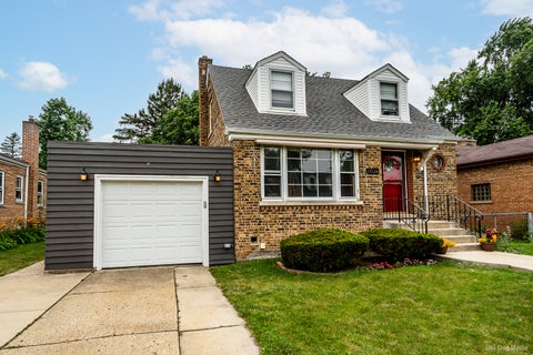 Tiny photo for 18524 Gladville Avenue, Homewood, IL 60430 (MLS # 12692580)