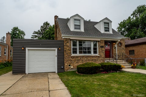 Tiny photo for 18524 Gladville Avenue, Homewood, IL 60430 (MLS # 12692580)