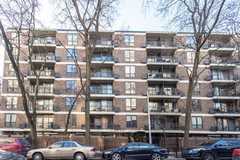 Photo of 2600 N Hampden Court #J2, Chicago, IL 60614 (MLS # 12538245)