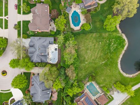 Tiny photo for 2S370 Canterbury Court, Glen Ellyn, IL 60137 (MLS # 12626242)