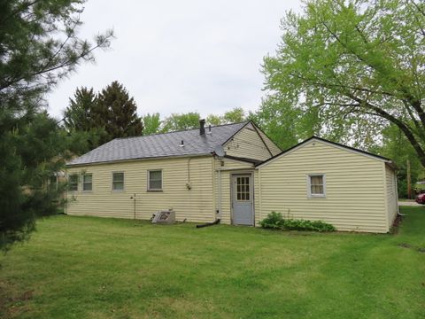 Tiny photo for 2103 Franklin Avenue, Ottawa, IL 61350 (MLS # 12357732)