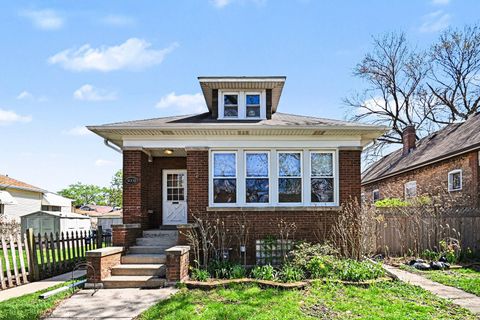 Tiny photo for 5031 N Kostner Avenue, Chicago, IL 60630 (MLS # 12623195)