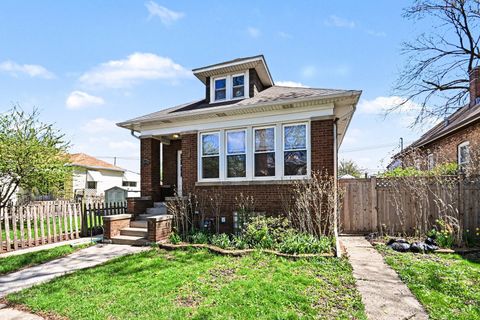 Tiny photo for 5031 N Kostner Avenue, Chicago, IL 60630 (MLS # 12623195)