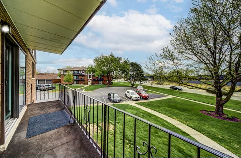 Tiny photo for 11045 S Theresa Circle #2B, Palos Hills, IL 60465 (MLS # 12679009)