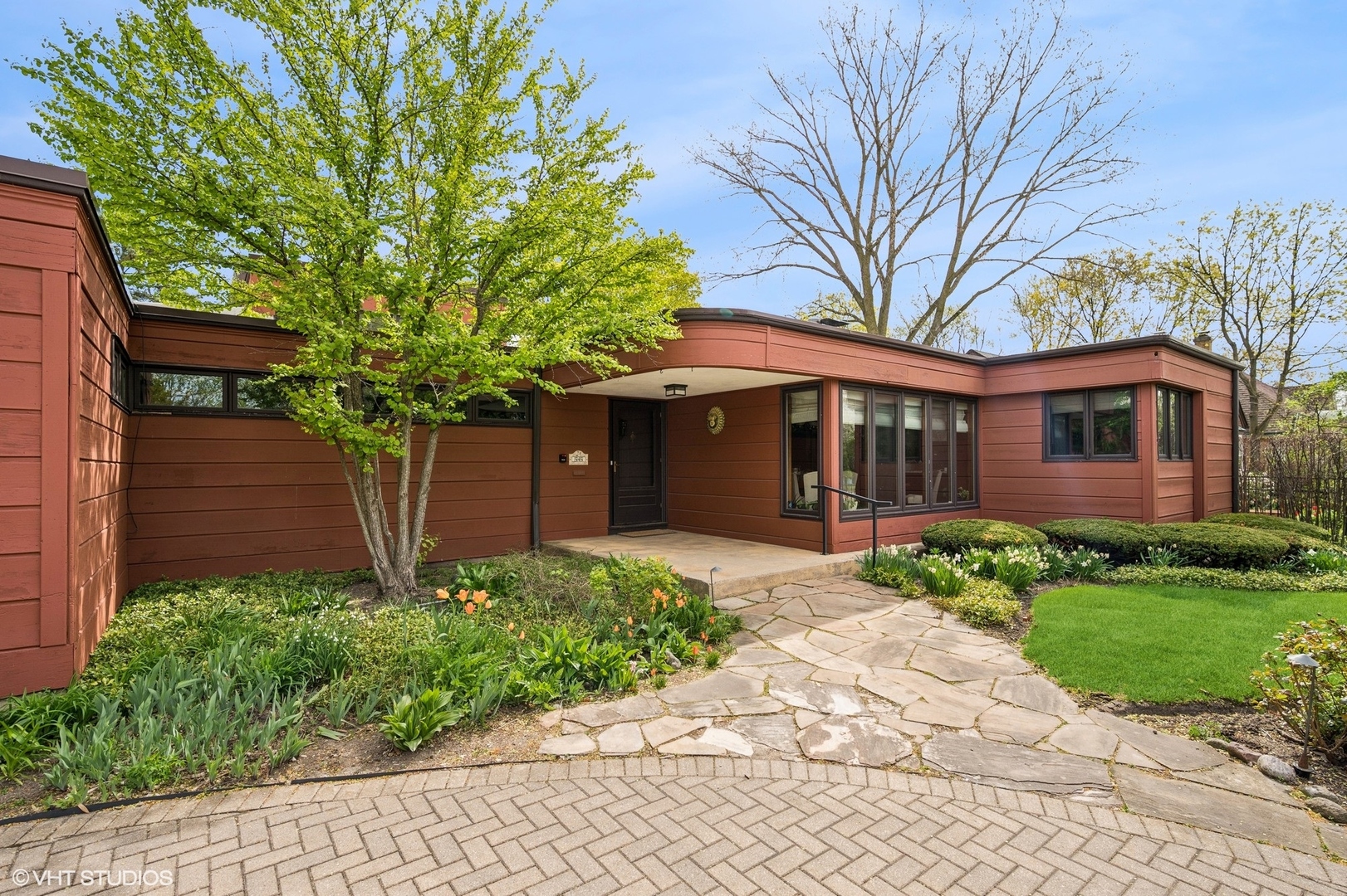 545 Green Bay Road
