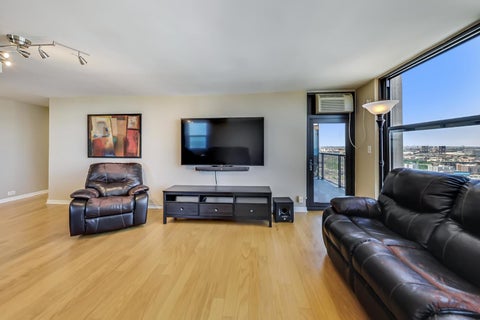 Tiny photo for 2605 S Indiana Avenue #2205, Chicago, IL 60616 (MLS # 12716689)
