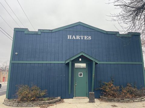 9858 S Artesian Avenue Evergreen Park IL 60805