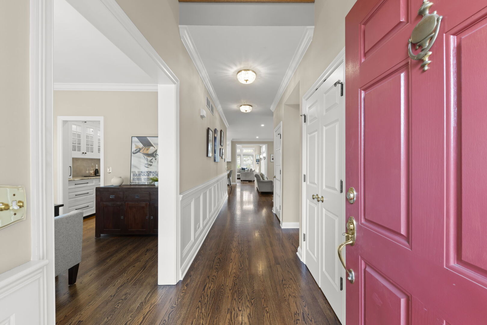 569 Prairie Avenue