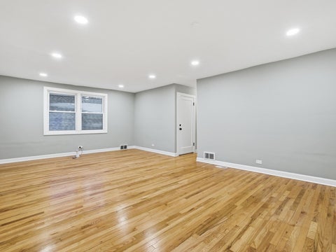 Tiny photo for 8011 S Dante Avenue, Chicago, IL 60619 (MLS # 12712261)