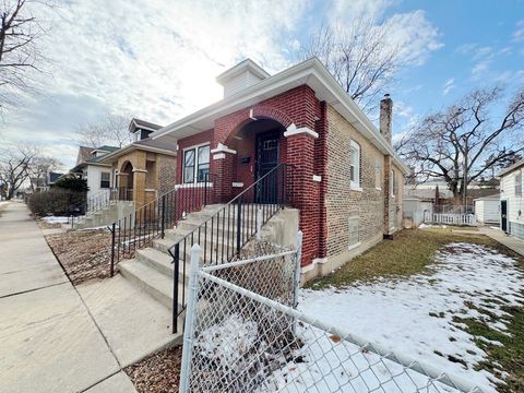 Tiny photo for 9132 S Blackstone Avenue, Chicago, IL 60619 (MLS # 12564246)