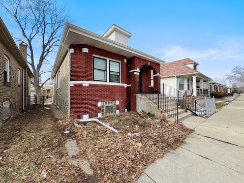 Tiny photo for 9132 S Blackstone Avenue, Chicago, IL 60619 (MLS # 12564246)