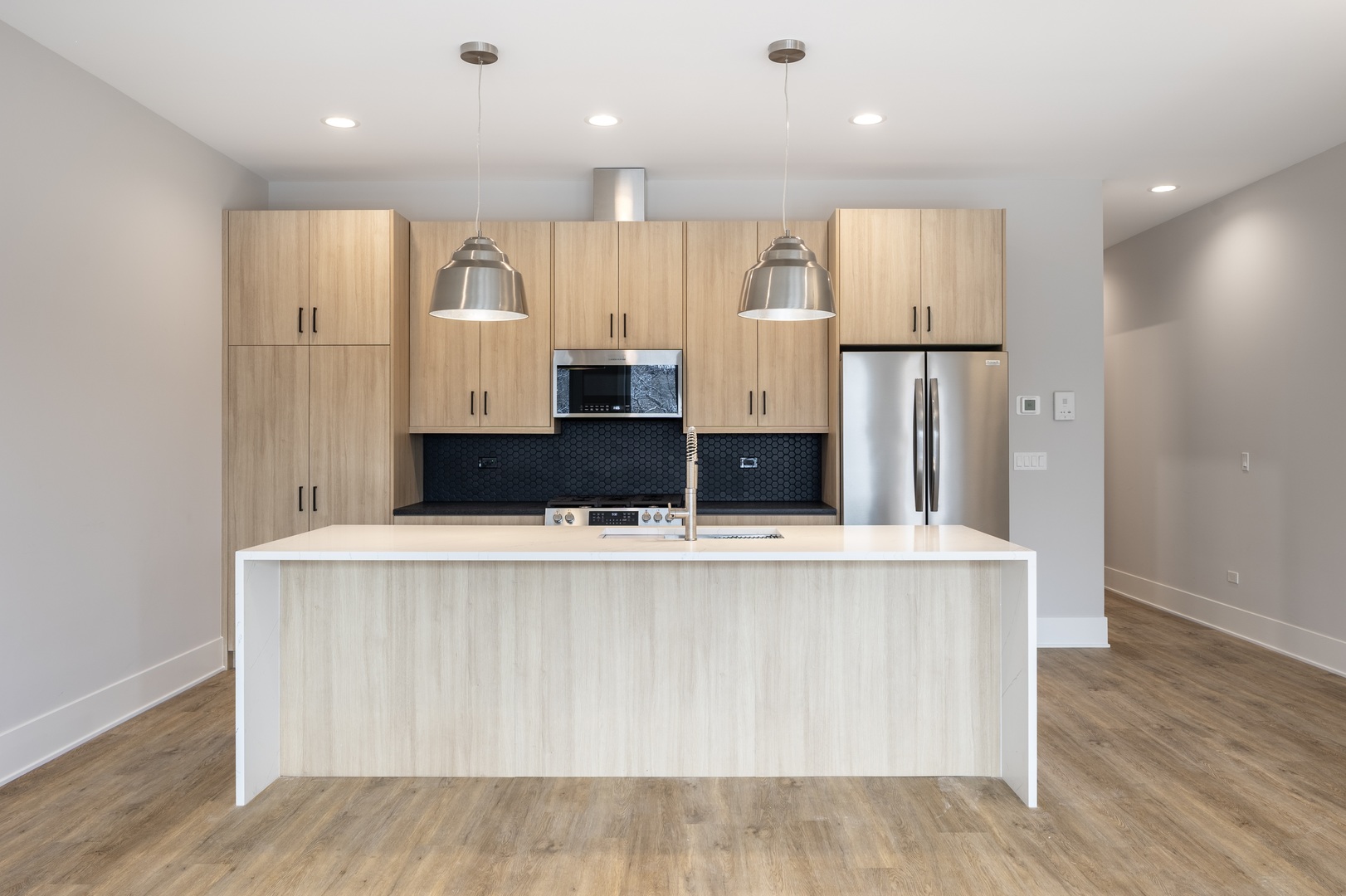 3839 N Clark Street 105