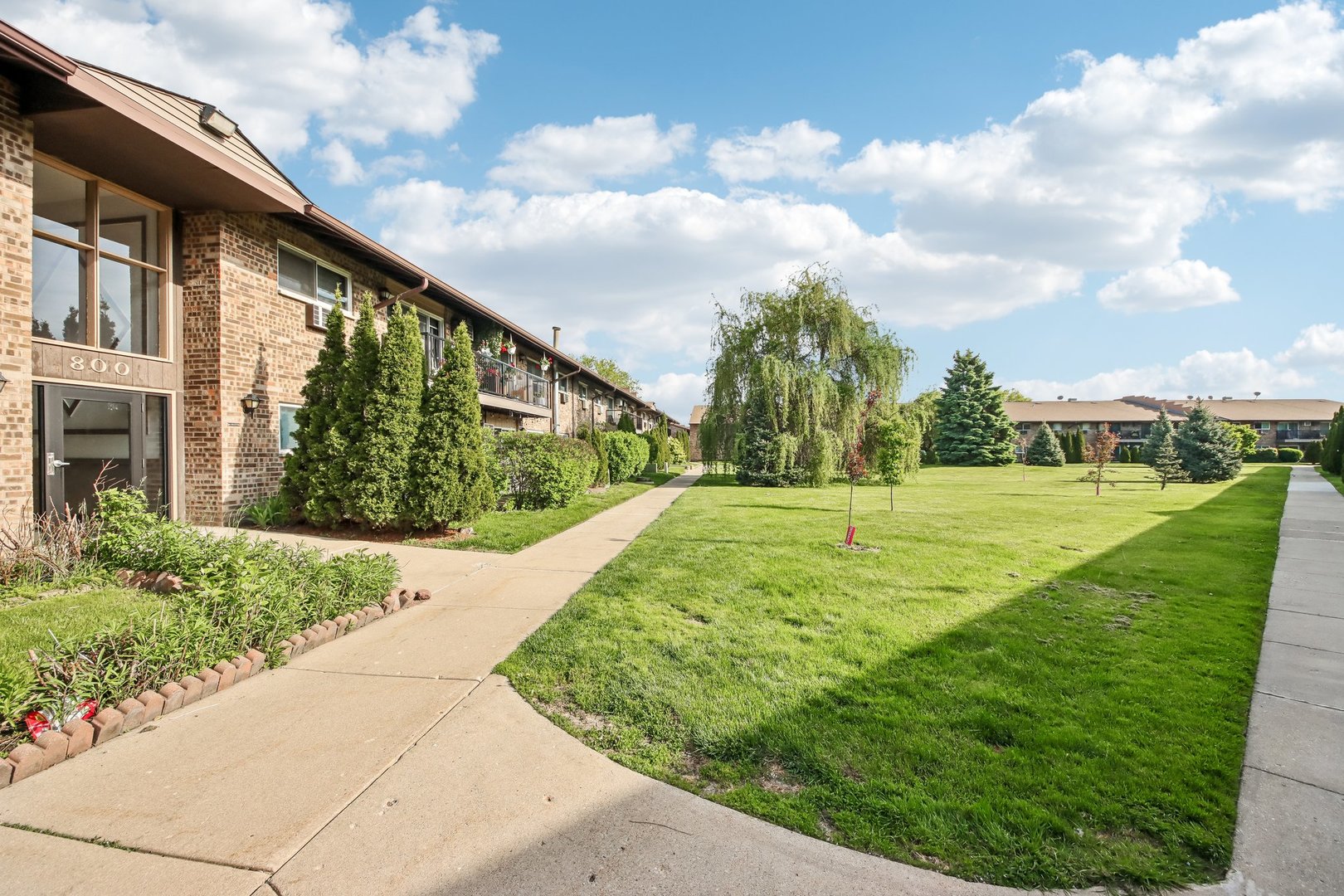 800 E Old Willow Road 208
