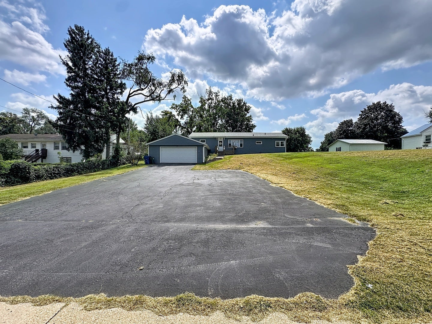 2617 W 49th Street