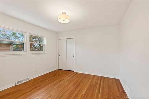 Tiny photo for Oak Lawn, IL 60453 (MLS # 12621272)