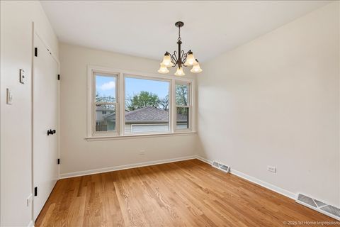 Tiny photo for Oak Lawn, IL 60453 (MLS # 12621272)
