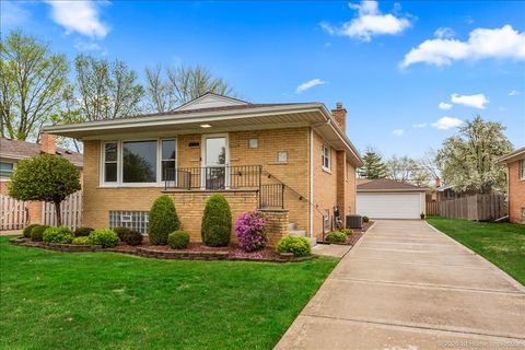 Photo of Oak Lawn, IL 60453 (MLS # 12621272)