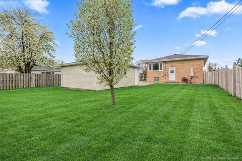 Tiny photo for Oak Lawn, IL 60453 (MLS # 12621272)