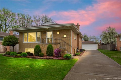 Tiny photo for Oak Lawn, IL 60453 (MLS # 12621272)