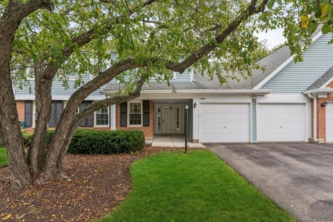 Photo of 818 Butternut Lane #A, Mount Prospect, IL 60056 (MLS # 12785336)