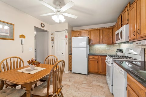 Tiny photo for 818 Butternut Lane #A, Mount Prospect, IL 60056 (MLS # 12785336)