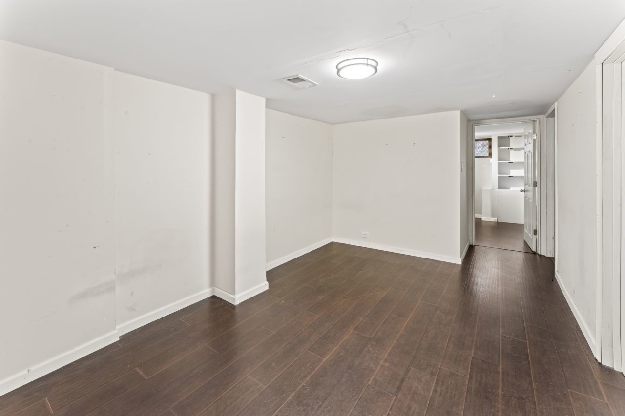 Schaumburg, Illinois 60173, United States, 2 Bedrooms Bedrooms, ,4 BathroomsBathrooms,Residential,Active,247078