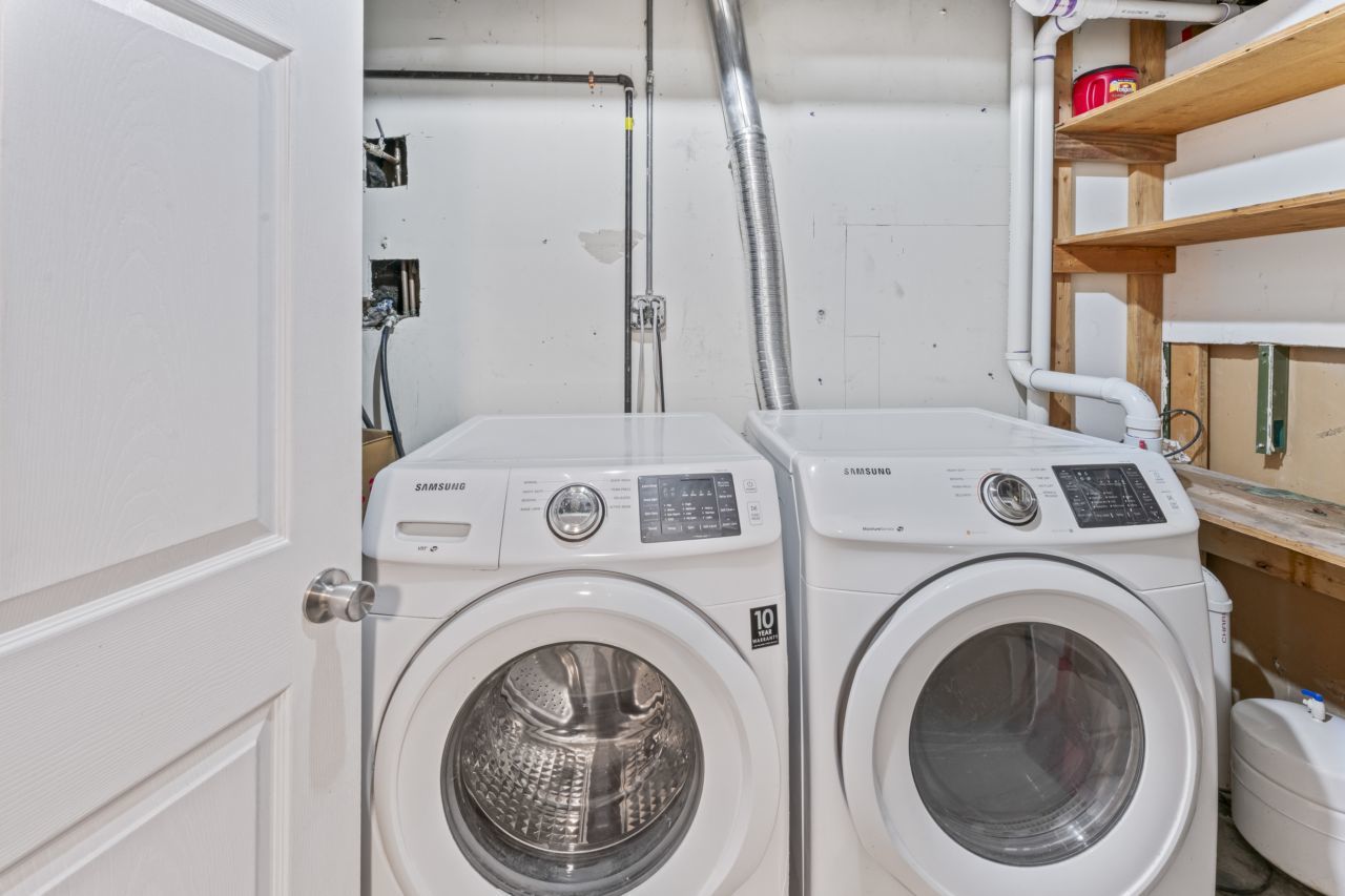 Schaumburg, Illinois 60173, United States, 2 Bedrooms Bedrooms, ,4 BathroomsBathrooms,Residential,Active,247078