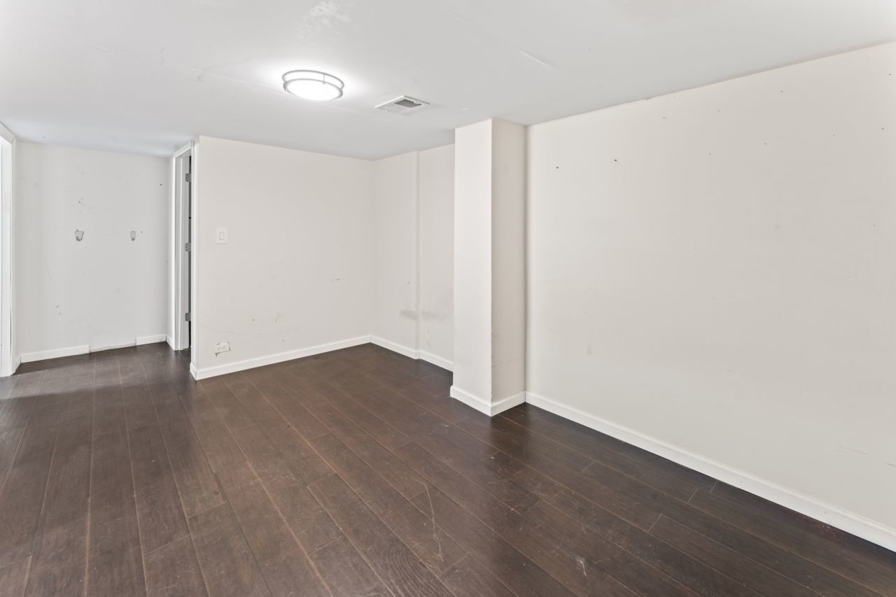 Schaumburg, Illinois 60173, United States, 2 Bedrooms Bedrooms, ,4 BathroomsBathrooms,Residential,Active,247078