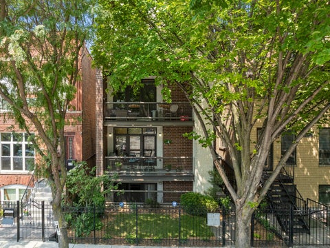 Tiny photo for 1646 W Warren Boulevard #1, Chicago, IL 60612 (MLS # 12745970)